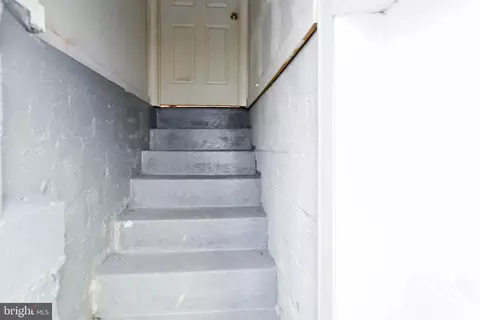 Entry Way - 6936 Lamont Dr, Lanham, MD 20706 photo 6 of 6