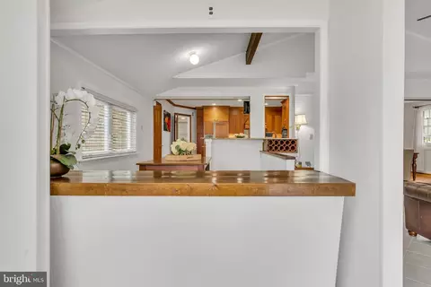 Entry Way - 4905 Smithwick Ln, Bowie, MD 20720 photo 5 of 9