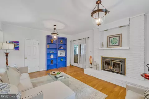 Living - 4905 Smithwick Ln, Bowie, MD 20720 photo 5 of 7