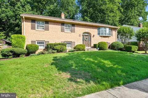 23 Herrington Dr, Marlboro, MD 20774