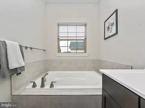 14716 Spring Haven Ln, Laurel, MD 20707 photo 22