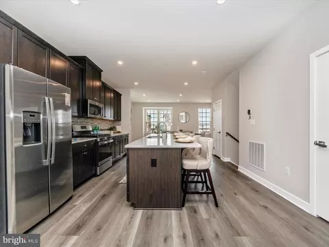 14716 Spring Haven Ln, Laurel, MD 20707 photo 4