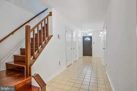 Entry Way - 9213 Fairlane Pl, Laurel, MD 20708 photo 4 of 7