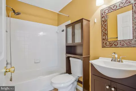 Bath - 9213 Fairlane Pl, Laurel, MD 20708 photo 1 of 5