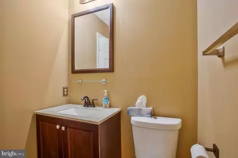 Entry Way - 9213 Fairlane Pl, Laurel, MD 20708 photo 5 of 7