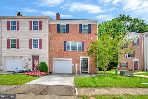 9213 Fairlane Pl, Laurel, MD 20708