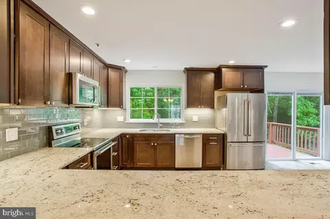 Kitchen - 9213 Fairlane Pl, Laurel, MD 20708 photo 5 of 5