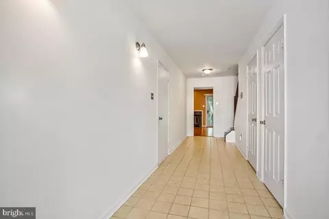 Entry Way - 9213 Fairlane Pl, Laurel, MD 20708 photo 3 of 7