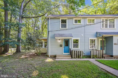 12 M Plateau Pl #M, Greenbelt, MD 20770