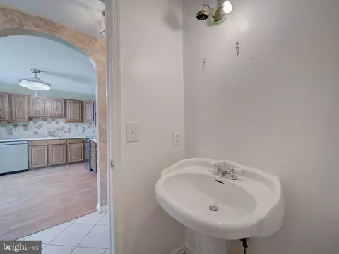 Entry Way - 10512 Storch, Lanham, MD 20706 photo 3 of 8