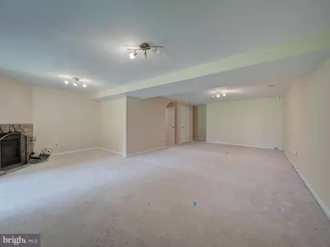 Living - 10512 Storch, Lanham, MD 20706 photo 11 of 11
