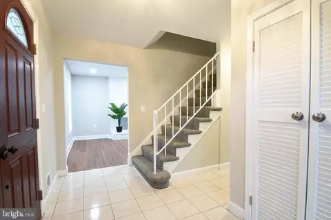 Entry Way - 8514 Magnolia Dr, Lanham, MD 20706 photo 2 of 6