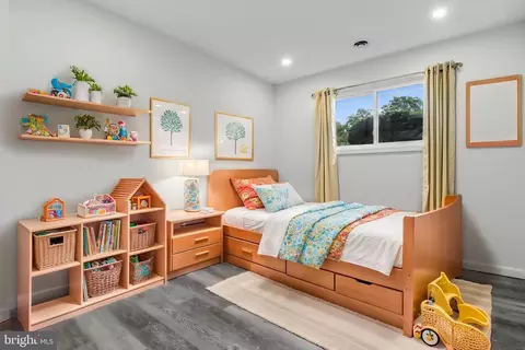 Bedroom - 6314 Hardwood Dr, Lanham, MD 20706 photo 7 of 18