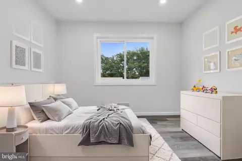 Bedroom - 6314 Hardwood Dr, Lanham, MD 20706 photo 13 of 18