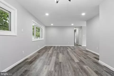 Living - 6314 Hardwood Dr, Lanham, MD 20706 photo 4 of 8