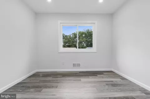 Bedroom - 6314 Hardwood Dr, Lanham, MD 20706 photo 18 of 18