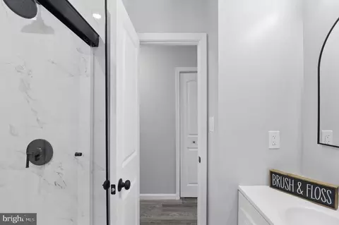 Entry Way - 6314 Hardwood Dr, Lanham, MD 20706 photo 7 of 10