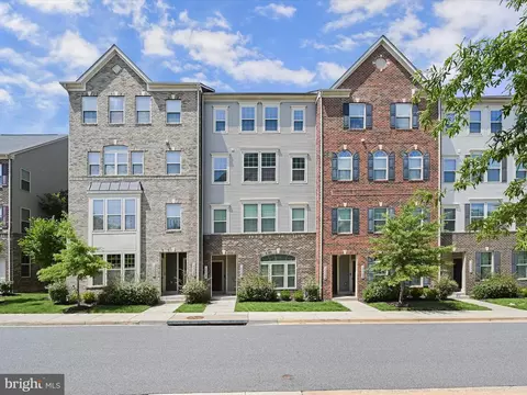 10060 Dorsey Ln #41, Lanham, MD 20706 photo 1