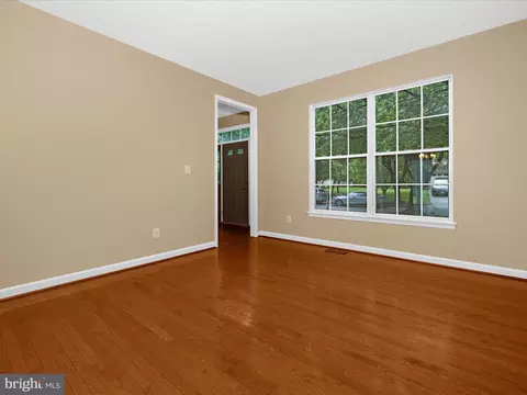 Living - 16103 Arrowroot Ct, Bowie, MD 20716 photo 2 of 8