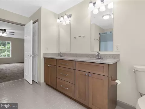 Bath - 16103 Arrowroot Ct, Bowie, MD 20716 photo 4 of 5