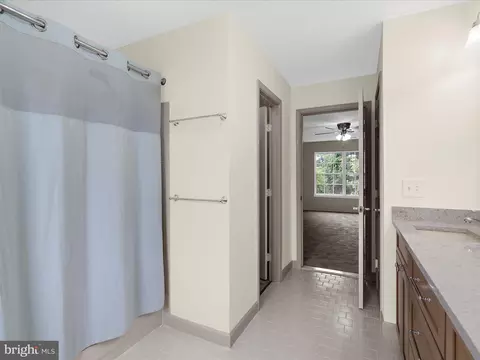 Bath - 16103 Arrowroot Ct, Bowie, MD 20716 photo 5 of 5