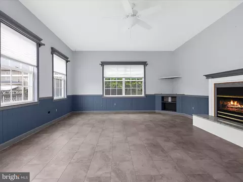 Living - 16103 Arrowroot Ct, Bowie, MD 20716 photo 5 of 8