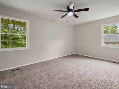 Bedroom - 8906 Eastbourne Ln, Laurel, MD 20708 photo 3 of 8
