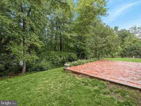 Exterior - 8906 Eastbourne Ln, Laurel, MD 20708 photo 2 of 5