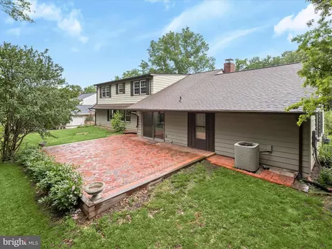 Exterior - 8906 Eastbourne Ln, Laurel, MD 20708 photo 3 of 5