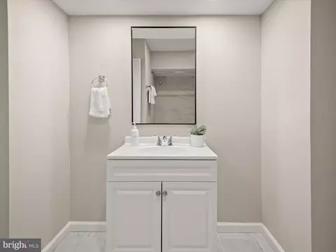 Bath - 8906 Eastbourne Ln, Laurel, MD 20708 photo 2 of 5