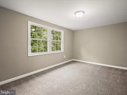 Bedroom - 8906 Eastbourne Ln, Laurel, MD 20708 photo 5 of 8