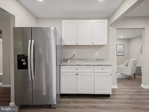 Kitchen - 8906 Eastbourne Ln, Laurel, MD 20708 photo 5 of 5