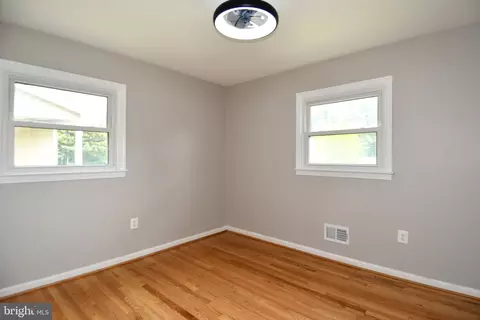 Bedroom - 9616 Small Dr, Clinton, MD 20735 photo 3 of 7