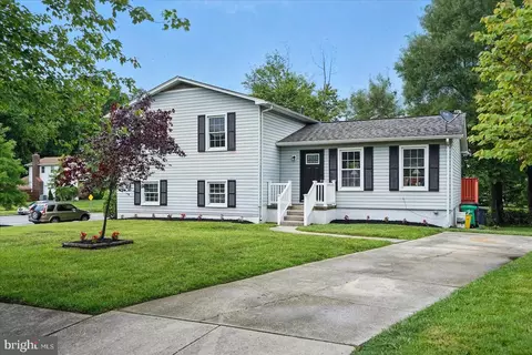 12505 Carland Pl, Laurel, MD 20708 photo 2