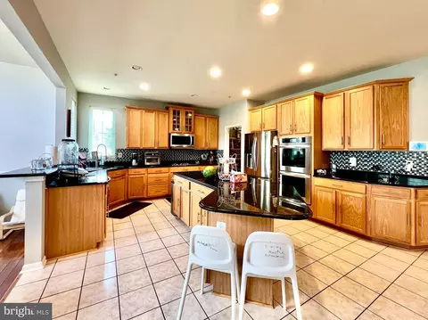 Kitchen - 13501 Oaklands Manor Dr, Laurel, MD 20708 photo 3 of 4