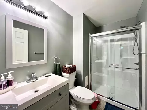 Bath - 13501 Oaklands Manor Dr, Laurel, MD 20708 photo 4 of 4