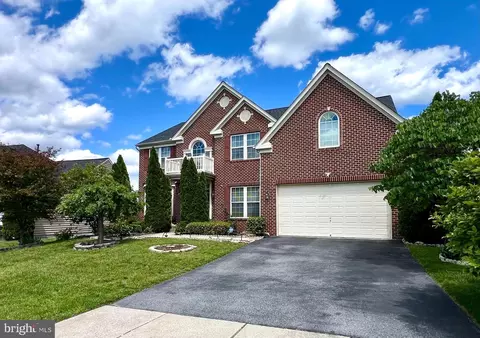 Exterior - 13501 Oaklands Manor Dr, Laurel, MD 20708 photo 2 of 6