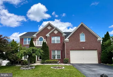 13501 Oaklands Manor Dr, Laurel, MD 20708