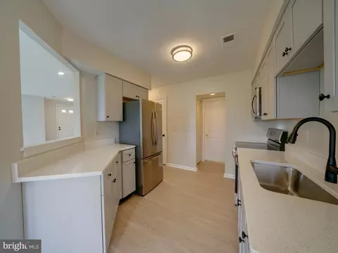 Kitchen - 9309 Player Dr #116, Laurel, MD 20708 photo 7 of 9