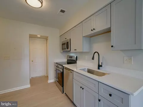Kitchen - 9309 Player Dr #116, Laurel, MD 20708 photo 3 of 9