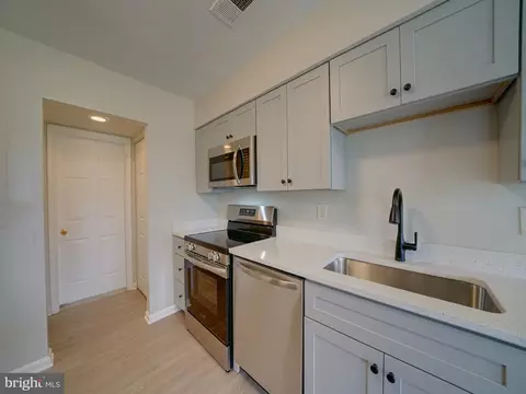 Kitchen - 9309 Player Dr #116, Laurel, MD 20708 photo 4 of 9