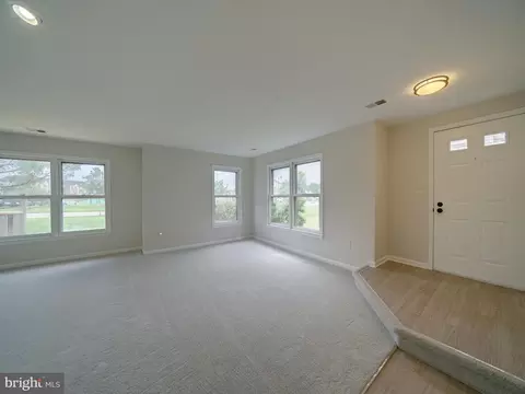 Living - 9309 Player Dr #116, Laurel, MD 20708 photo 10 of 10
