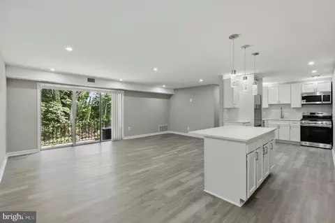 2310 Ewing Ave #203, Suitland, MD 20746
