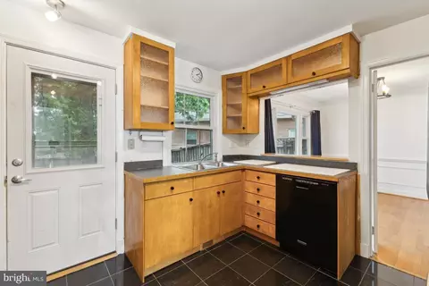 6309 Martins Ln, Lanham, MD 20706 photo 13