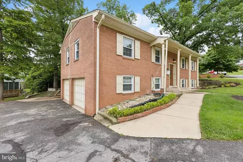 6309 Martins Ln, Lanham, MD 20706 photo 4