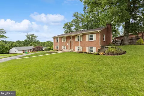 6309 Martins Ln, Lanham, MD 20706 photo 5