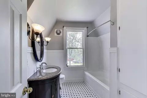 Bath - 9112 3rd St, Lanham, MD 20706 photo 2 of 3