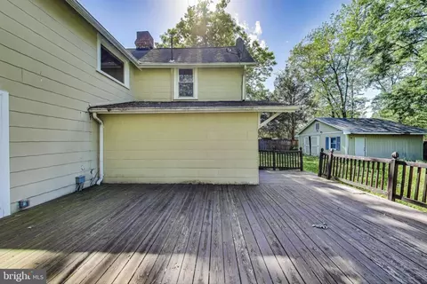 Exterior - 9112 3rd St, Lanham, MD 20706 photo 6 of 10