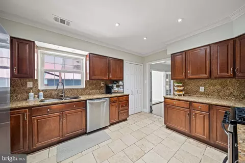 Kitchen - 6706 96th Ave, Lanham, MD 20706 photo 2 of 5