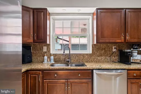 Kitchen - 6706 96th Ave, Lanham, MD 20706 photo 3 of 5